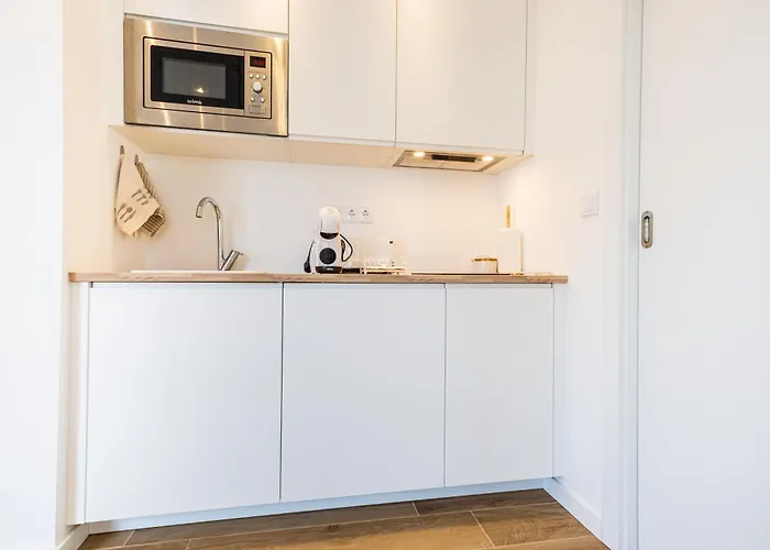 Azores Cozy Suite, Romantic, Free Parking Дом отдыха Понта-Делгада