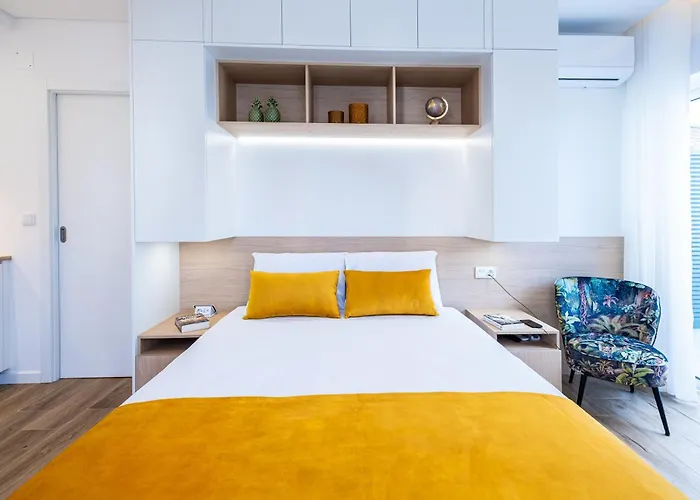 Azores Cozy Suite, Romantic, Free Parking Понта-Делгада