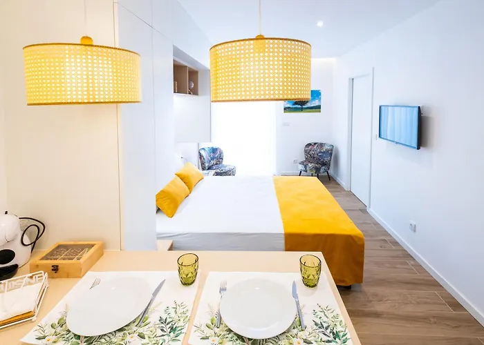 Дом отдыха Azores Cozy Suite, Romantic, Free Parking Понта-Делгада