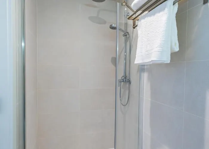 Дом отдыха Azores Cozy Suite, Romantic, Free Parking Понта-Делгада