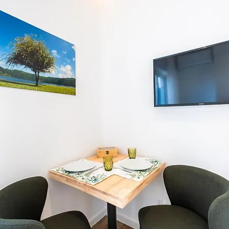 Azores Cozy Suite, Romantic, Free Parking Ponta Delgada (Sao Miguel)