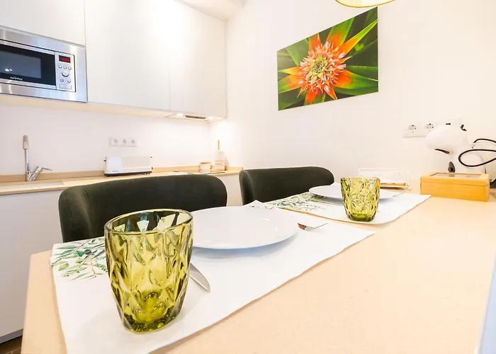 Azores Cozy Suite, Romantic, Free Parking بيت للعطل Ponta Delgada